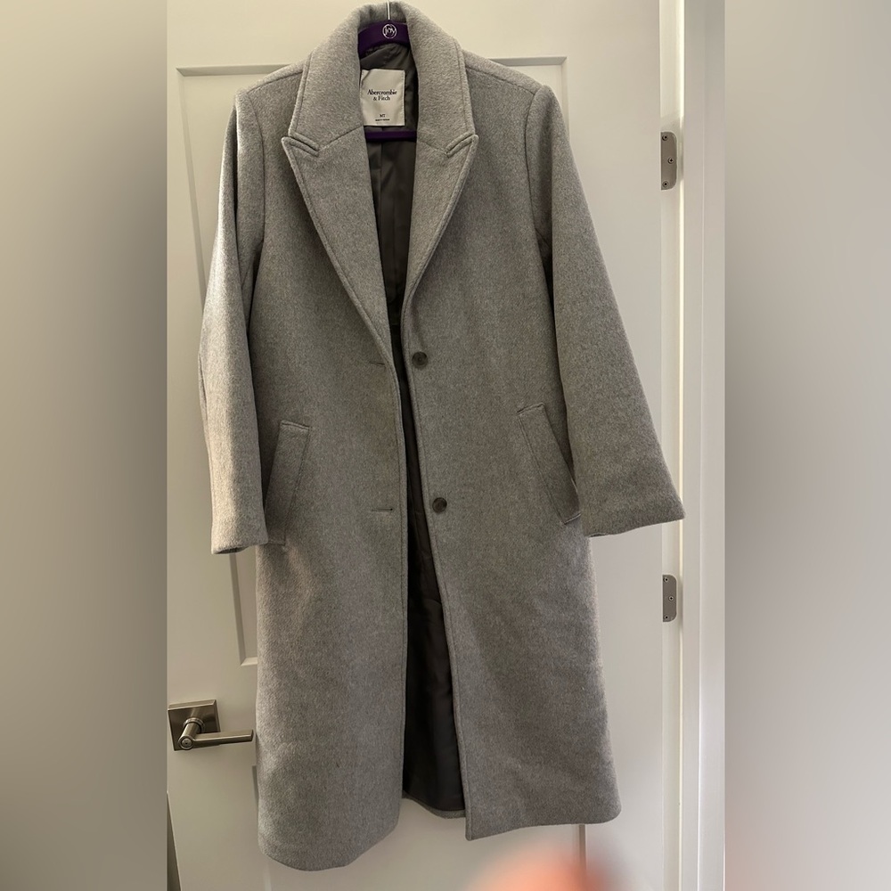 Abercrombie & Fitch Women’s size medium tall  Gray Wool Coat- NWOT